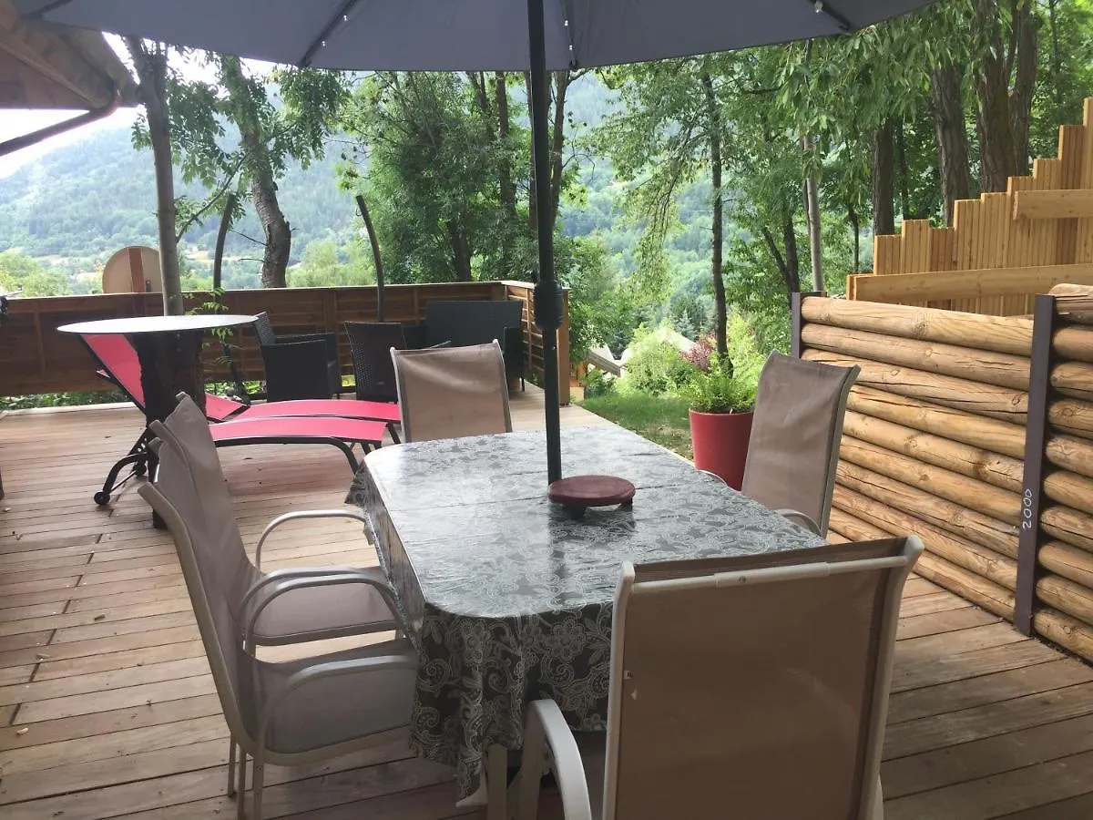 Charmant Petit Chalet Individuel Бриансон