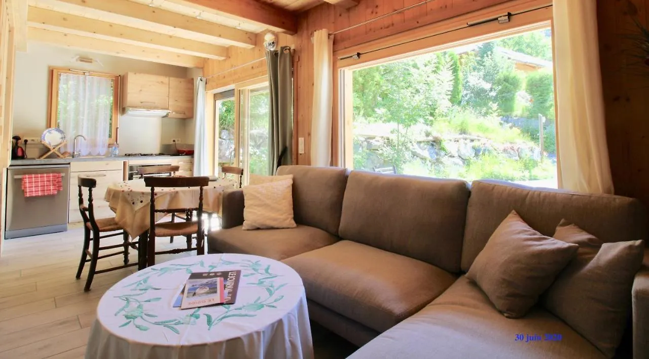 Charmant Petit Chalet Individuel Бриансон