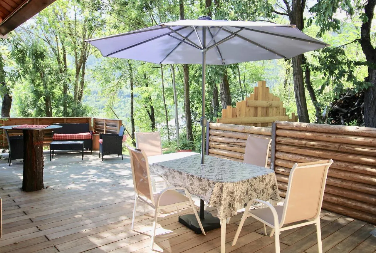 Charmant Petit Chalet Individuel Бриансон